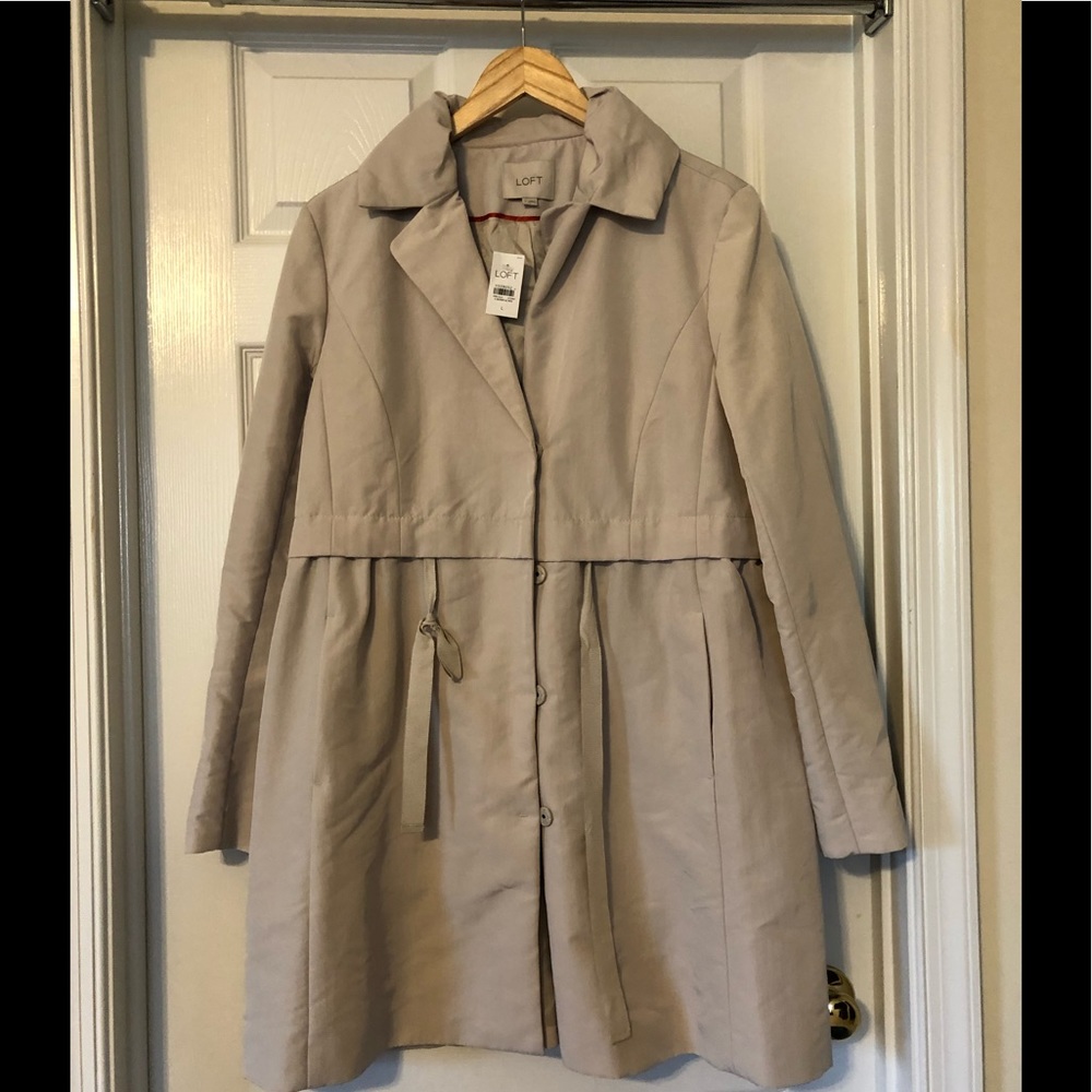 Anne Taylor Loft New beige  coat Sz Large NWT
